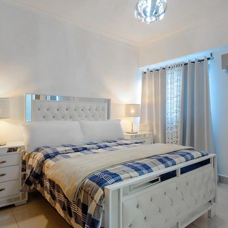 Escape Apartments, Balcony, Pool, Gym & Spa In La Julia Santo Domingo Exterior photo