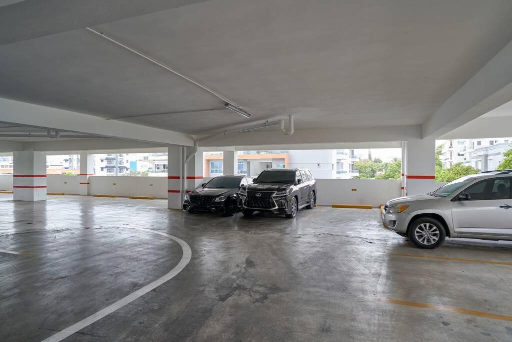 Escape Apartments, Balcony, Pool, Gym & Spa In La Julia Santo Domingo Exterior photo